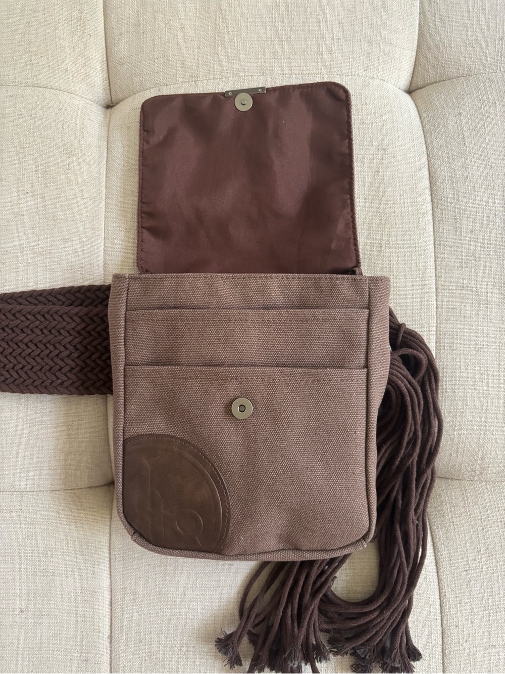 NWT Stars Wars Galaxy’s Edge Black Spire Outpost Belt Bag - Picture 6 of 10